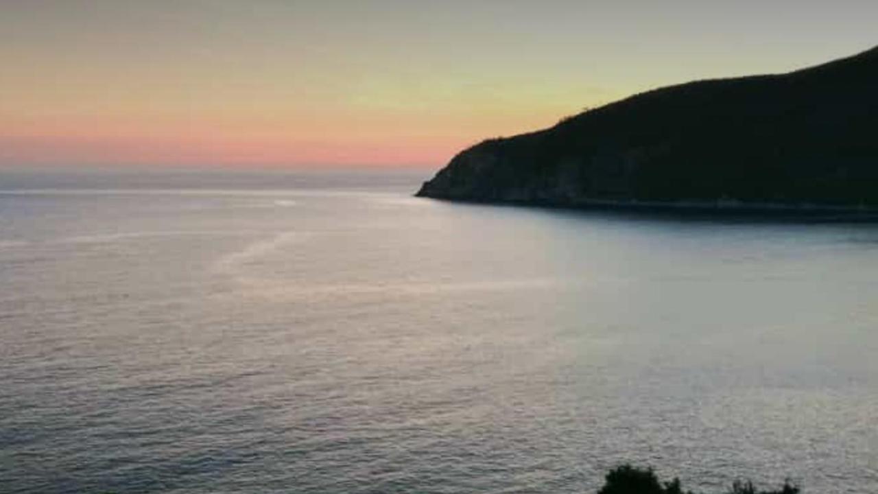 Appartamenti Enrica With Amazing View 모네글리아 외부 사진