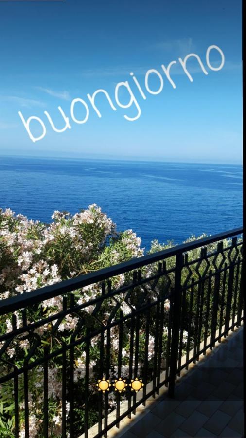 Appartamenti Enrica With Amazing View 모네글리아 외부 사진
