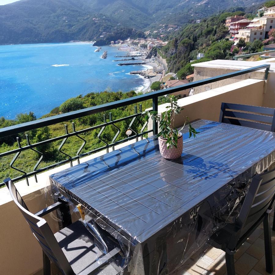 Appartamenti Enrica With Amazing View 모네글리아 외부 사진