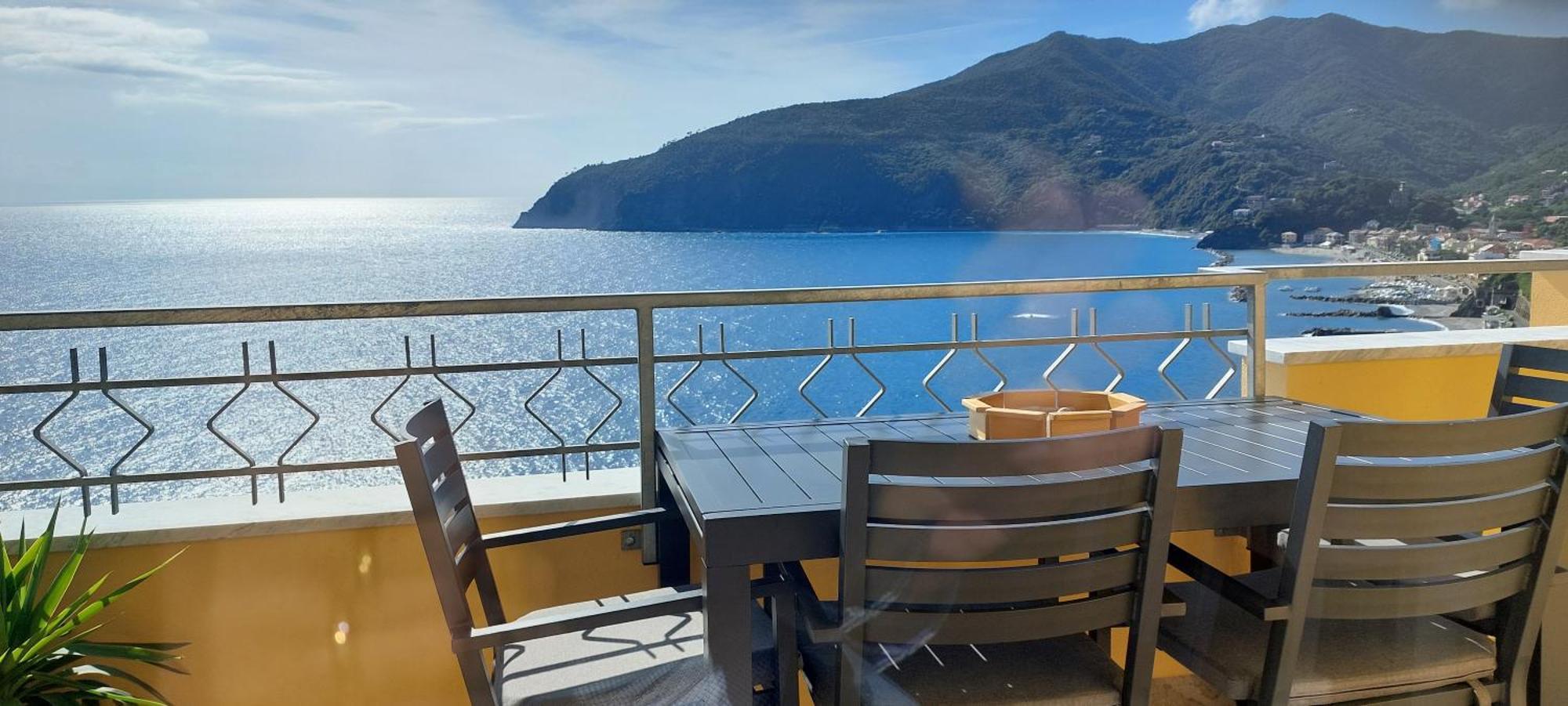 Appartamenti Enrica With Amazing View 모네글리아 외부 사진