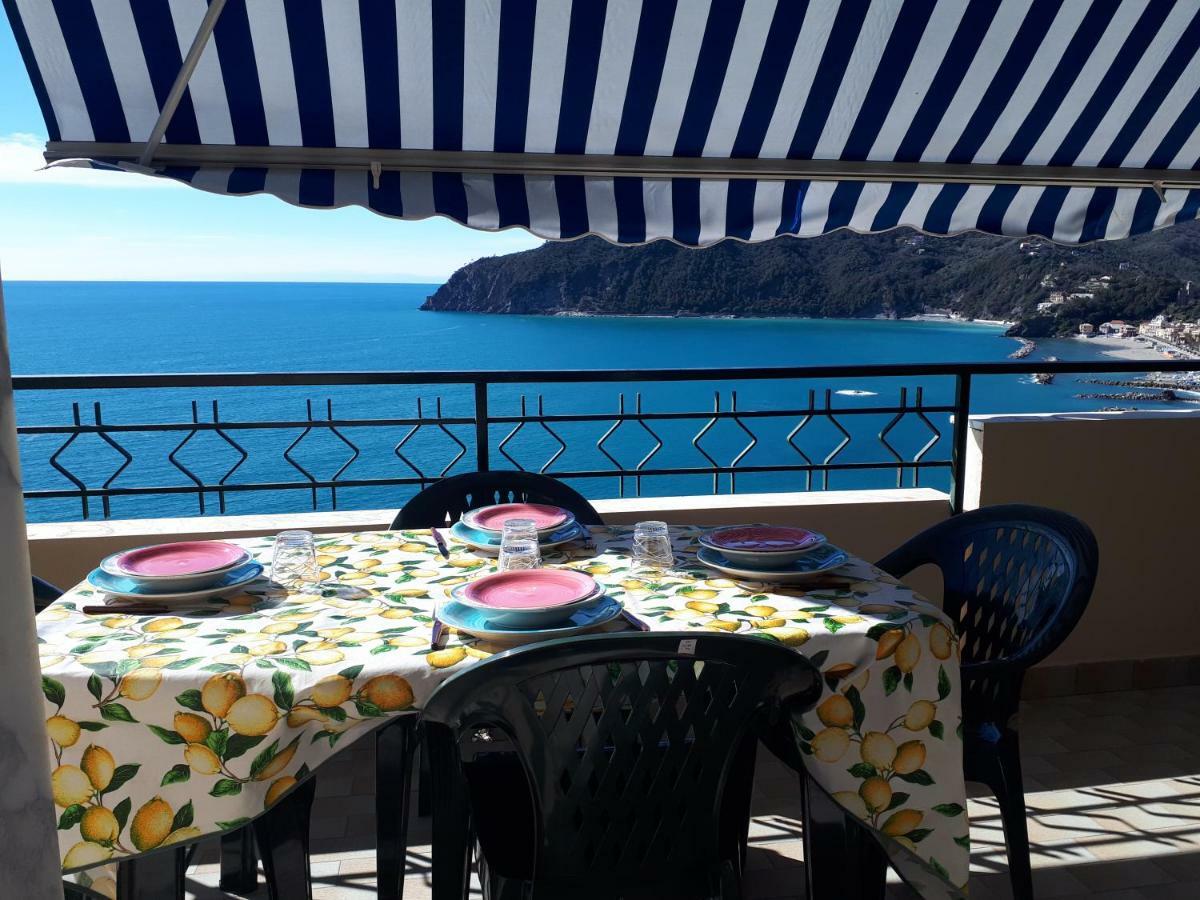 Appartamenti Enrica With Amazing View 모네글리아 외부 사진